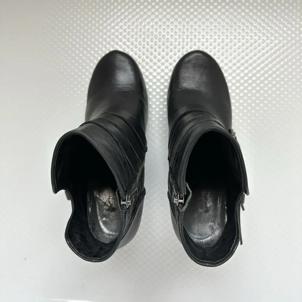OTBT Lasso Women 8.5 Black Leather Ankle Booties Buckle Straps Biker Goth Rock